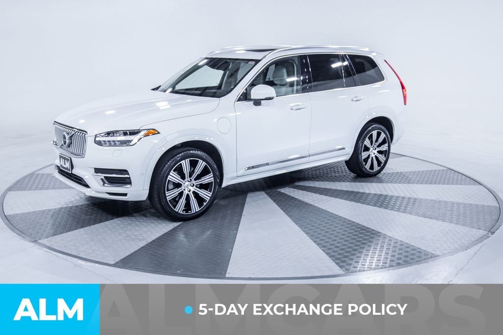 Used 2021 White Volvo T8 Inscription 6 Passenger image 3