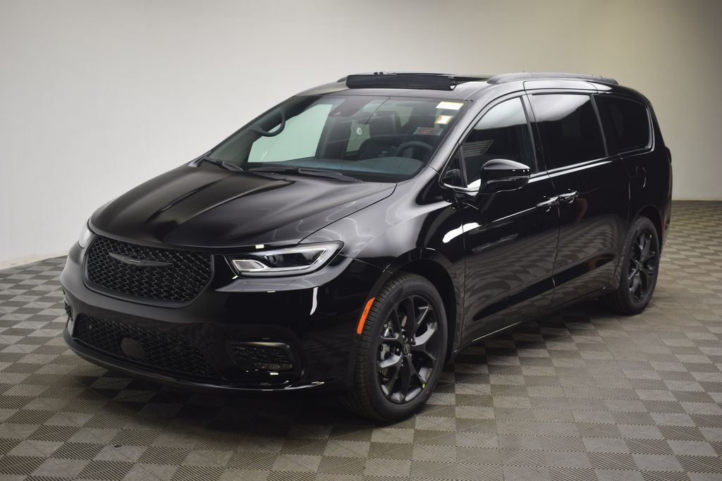 new 2026 Chrysler Pacifica car, priced at $44,465