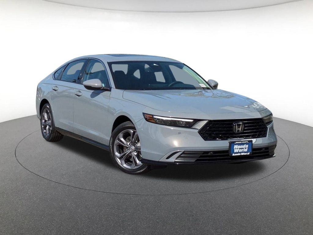 2025 Honda Accord Hybrid EX-L's photo