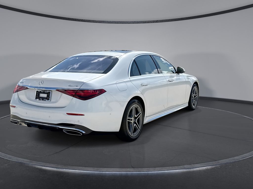 Thumbnail: 2024 Mercedes-Benz S-Class - 11