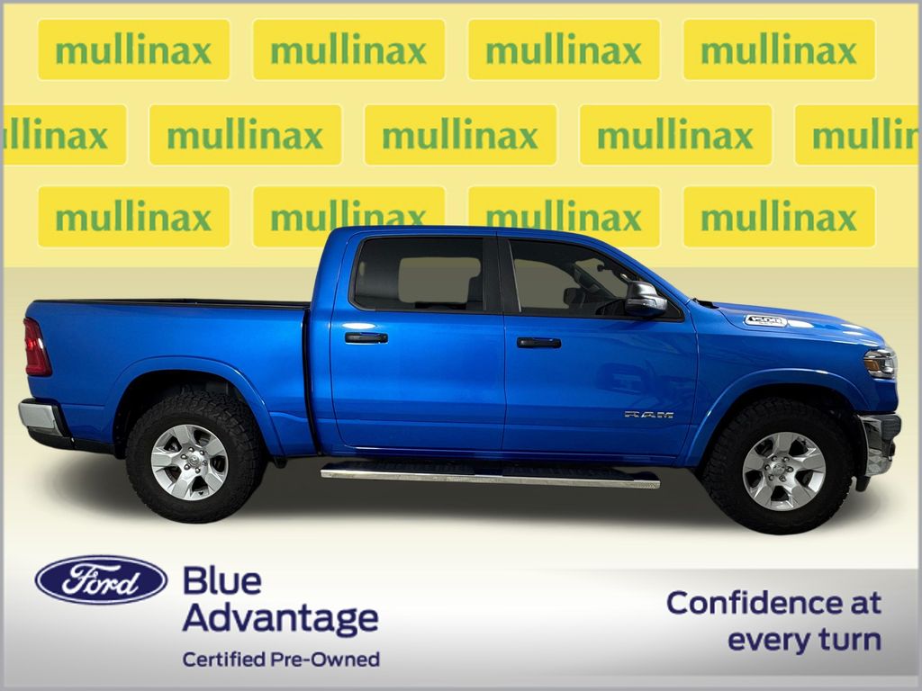 Certified Used 2025 Blue Ram Big Horn/Lone Star image 2