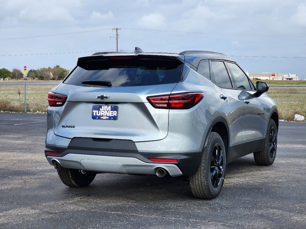 2025 Chevrolet Blazer LT 3