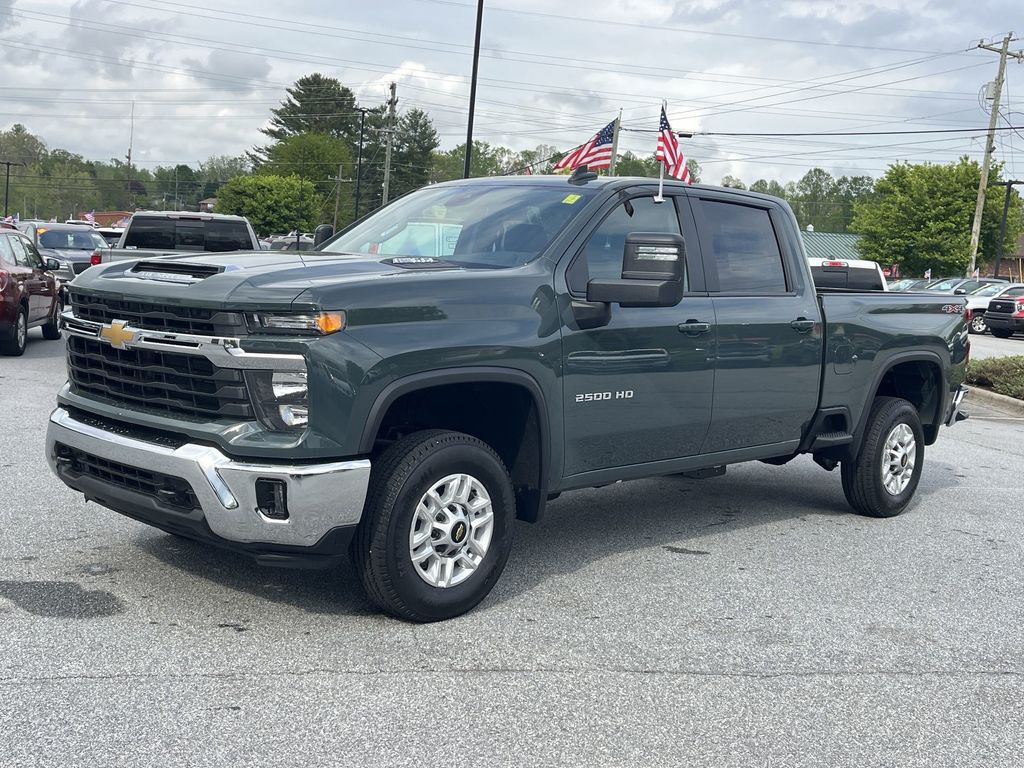 2025 Chevrolet Silverado 2500HD LT photo