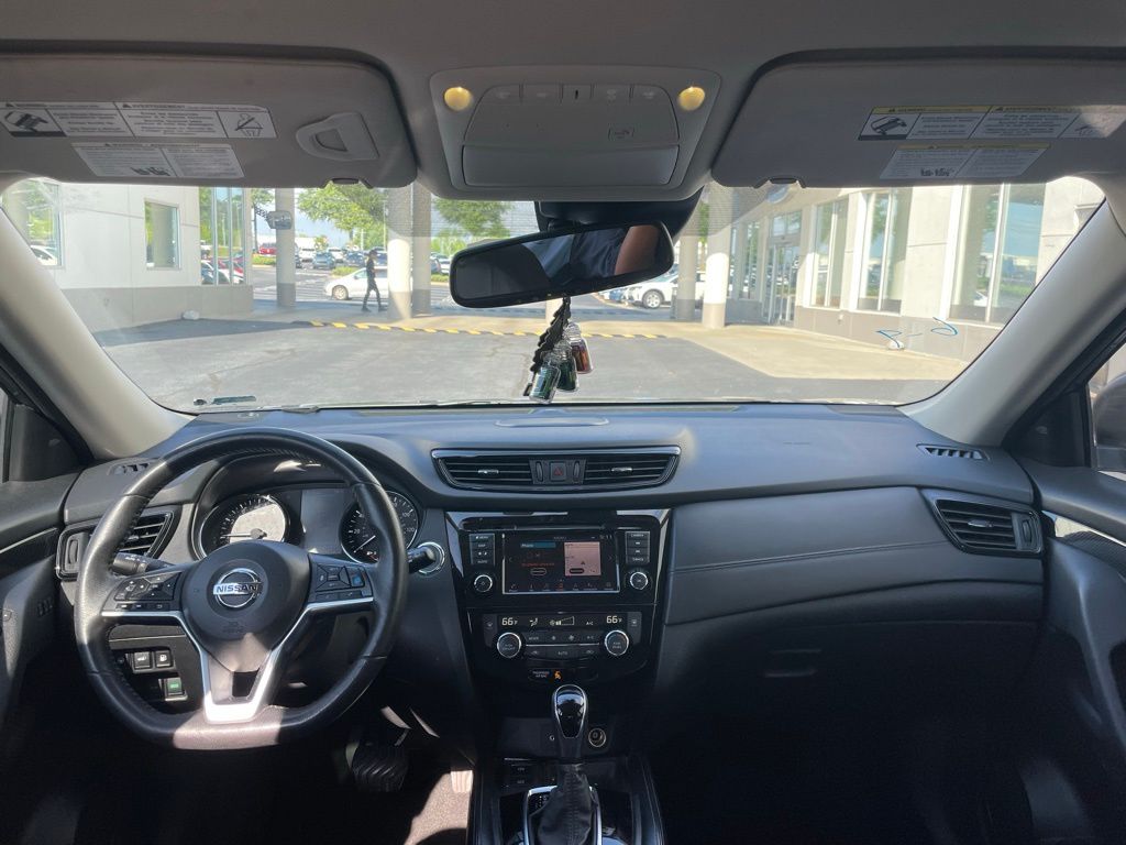 2020 Nissan Rogue SL 5