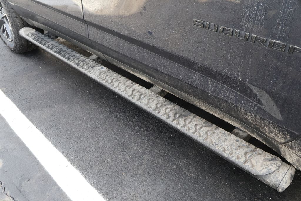 Thumbnail: 2024 Chevrolet Suburban - 7