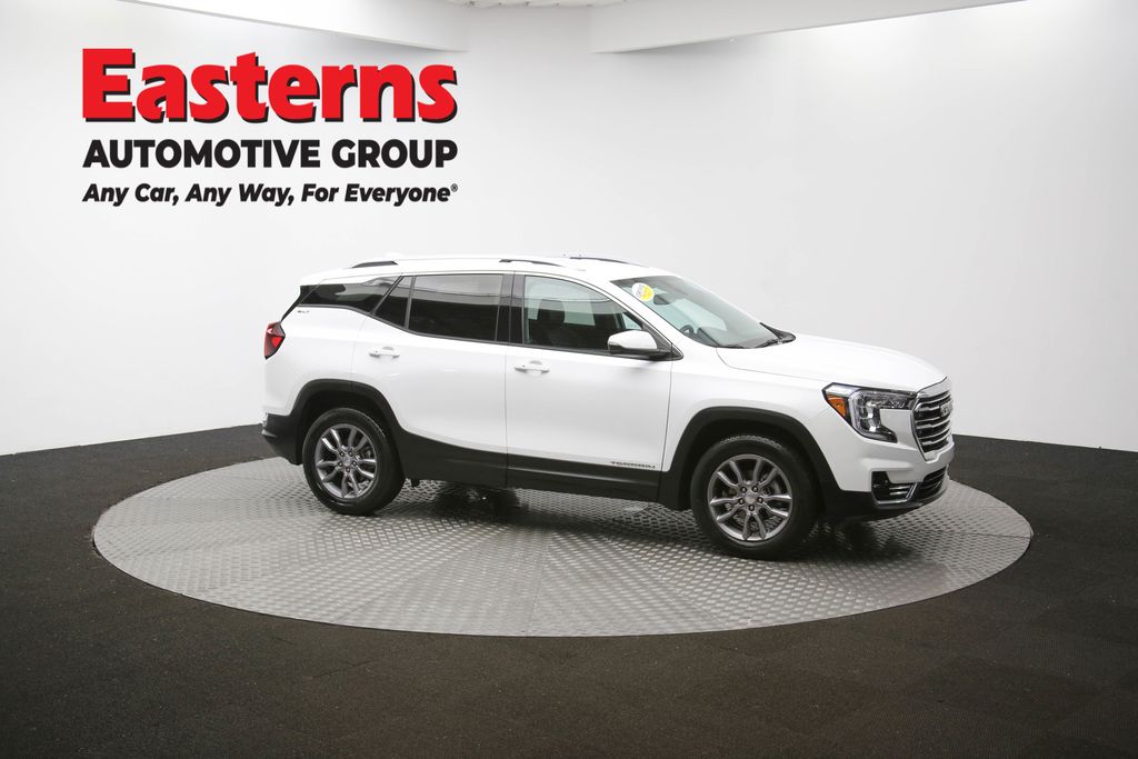Used 2024 White GMC SLT image 46