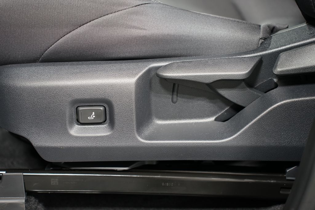 2025 Toyota Tacoma SR 31