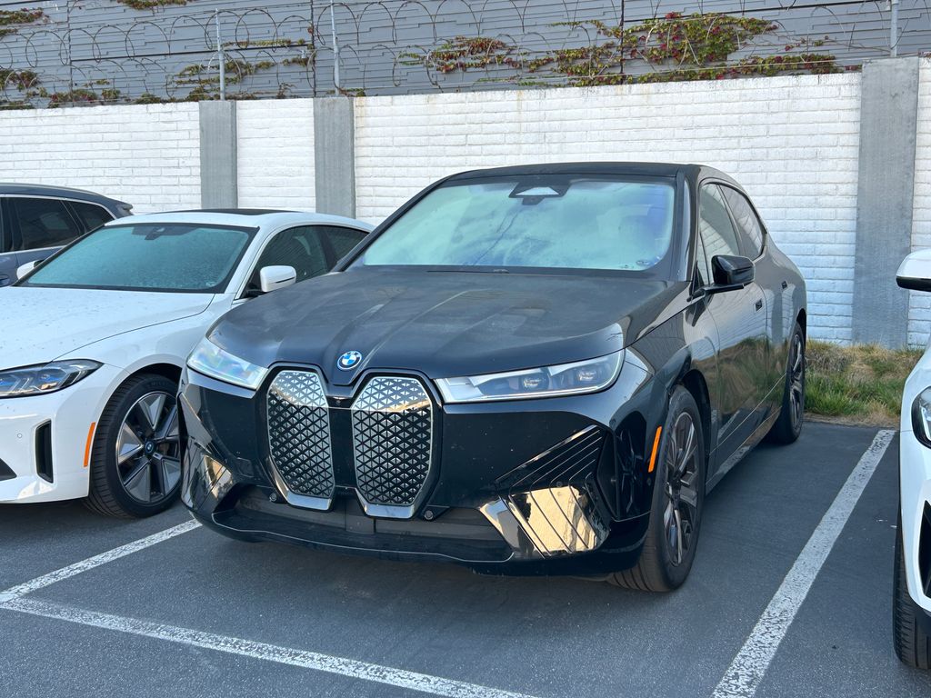 Thumbnail: 2022 BMW iX - 2