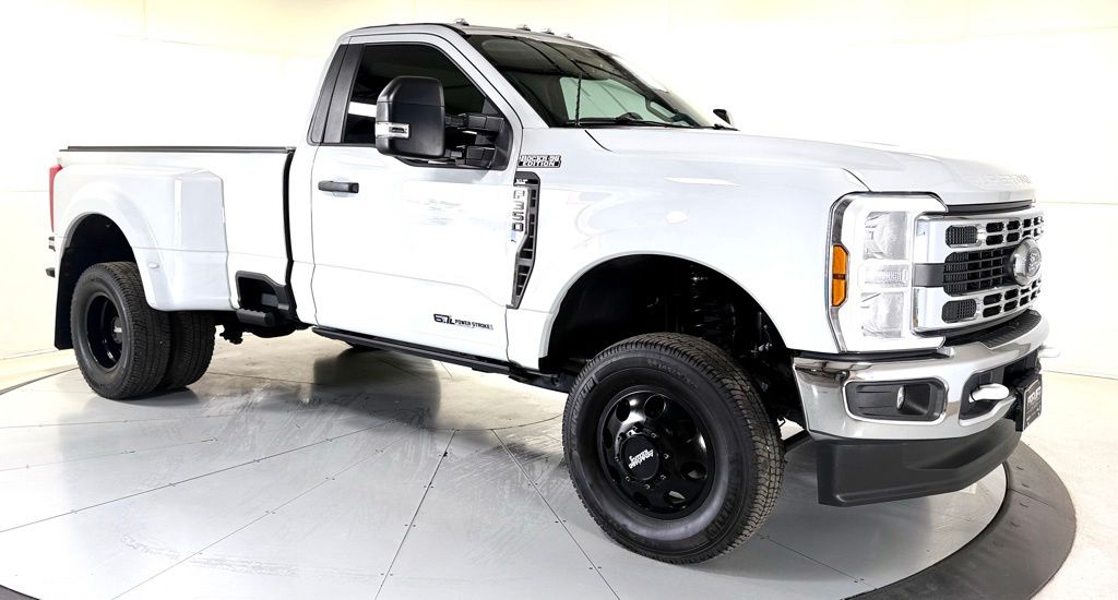 2025 Ford F-350 Super Duty XLT Regular Cab LB DRW 4WD