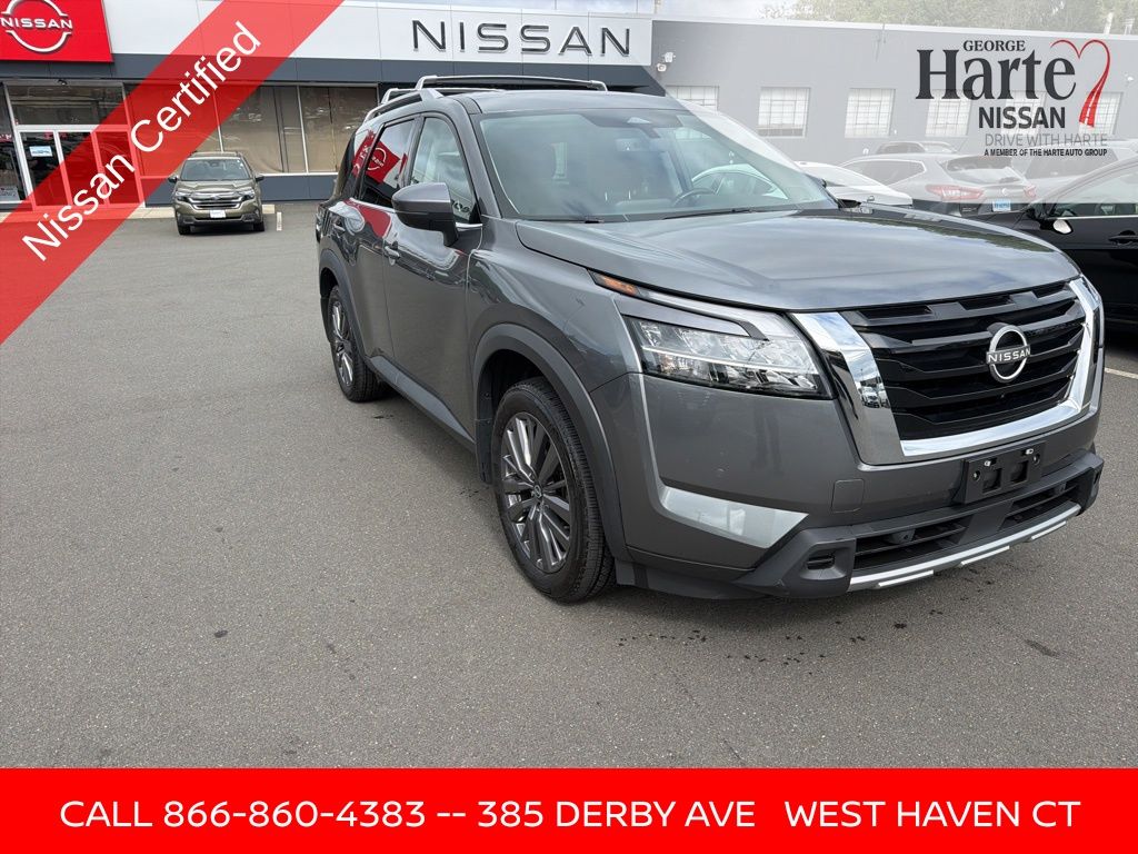 2023 Nissan Pathfinder SL