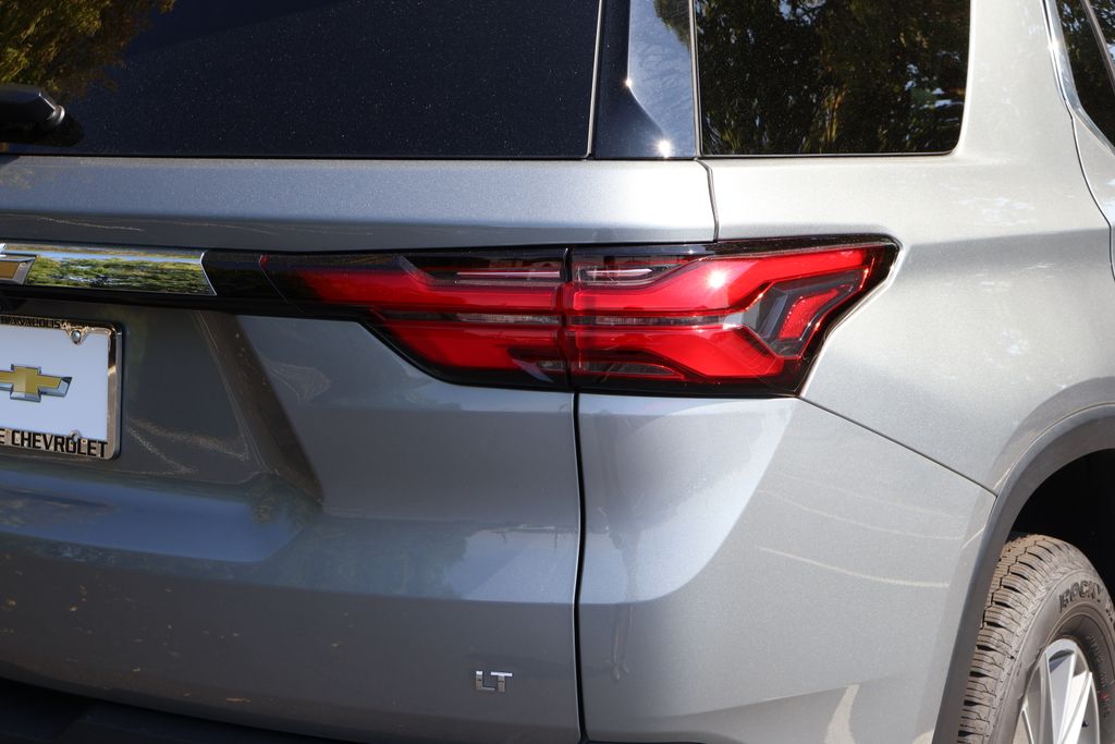 Thumbnail: 2023 Chevrolet Traverse - 9