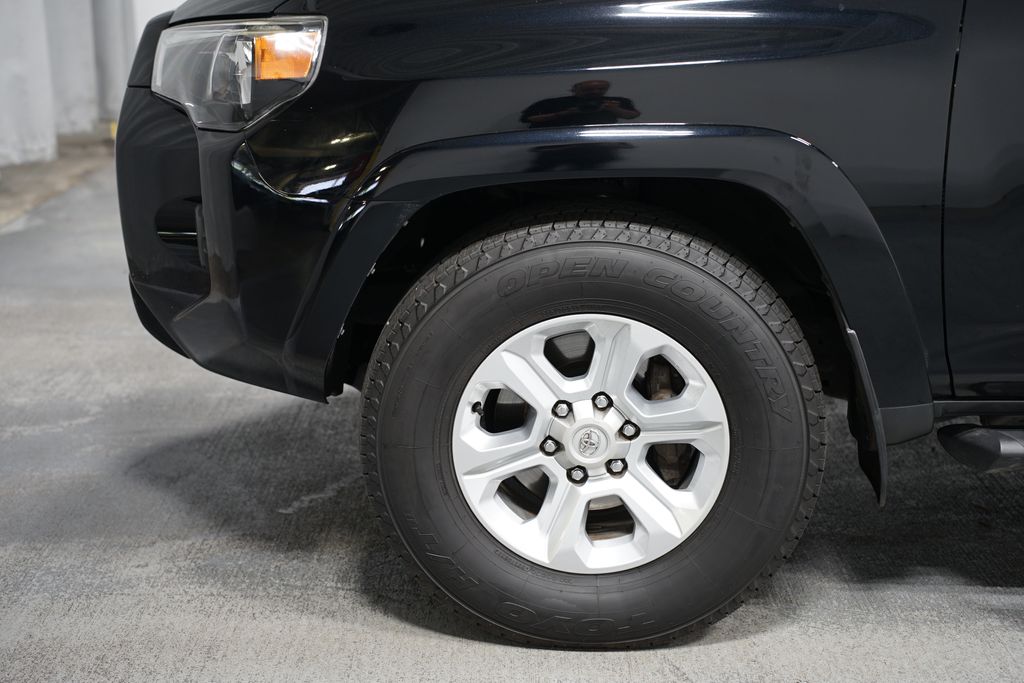2019 Toyota 4Runner SR5 5