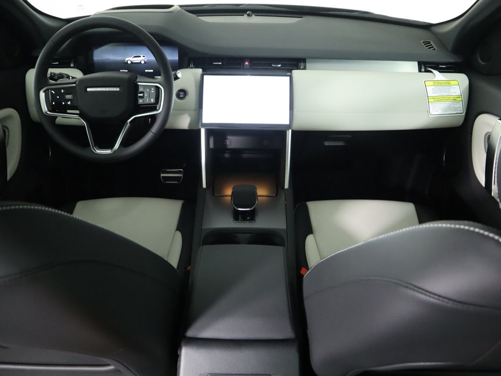 Thumbnail: 2025 Land Rover Discovery Sport - 14