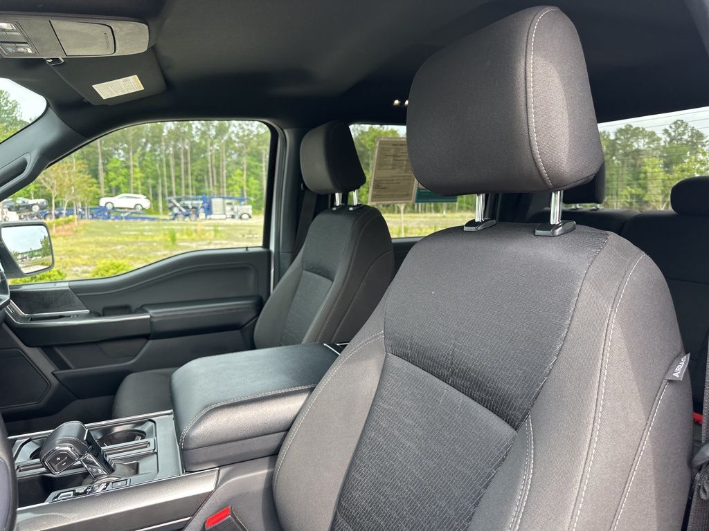 2023 Oxford White Ford F-150 XLT RWD Truck