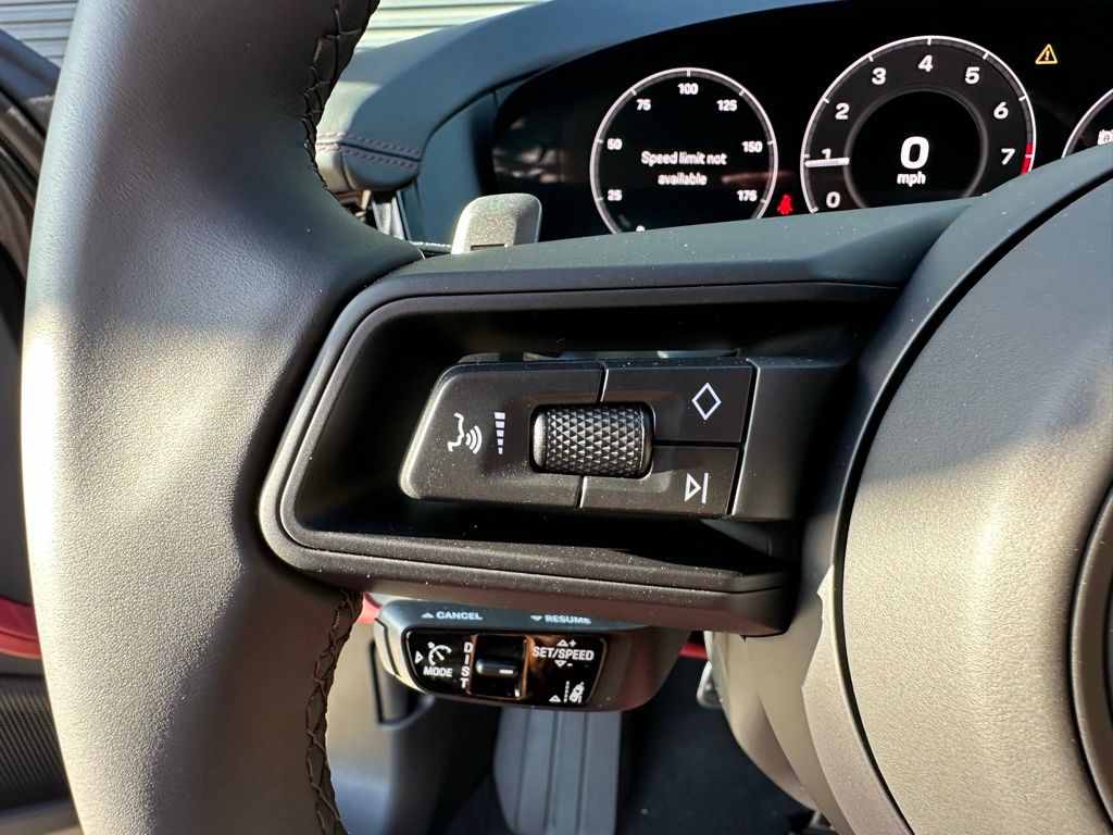 Thumbnail: 2026 Porsche Panamera - 17