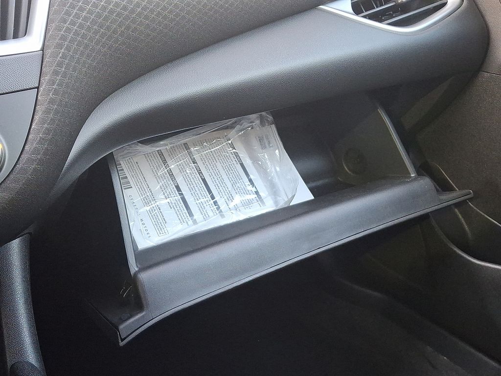 Thumbnail: 2020 Chevrolet Malibu - 23