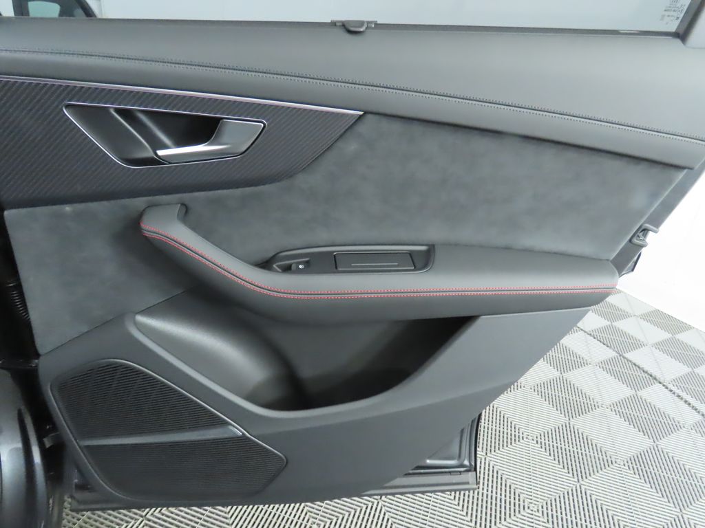 Thumbnail: 2025 Audi SQ7 - 29