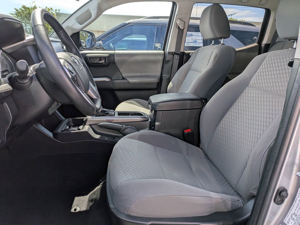 2022 Toyota Tacoma SR5 V6