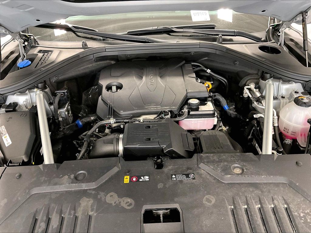 2025 Genesis GV70 — photo 28