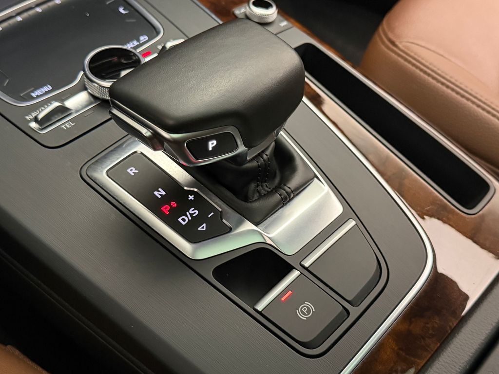 Thumbnail: 2018 Audi Q5 - 30