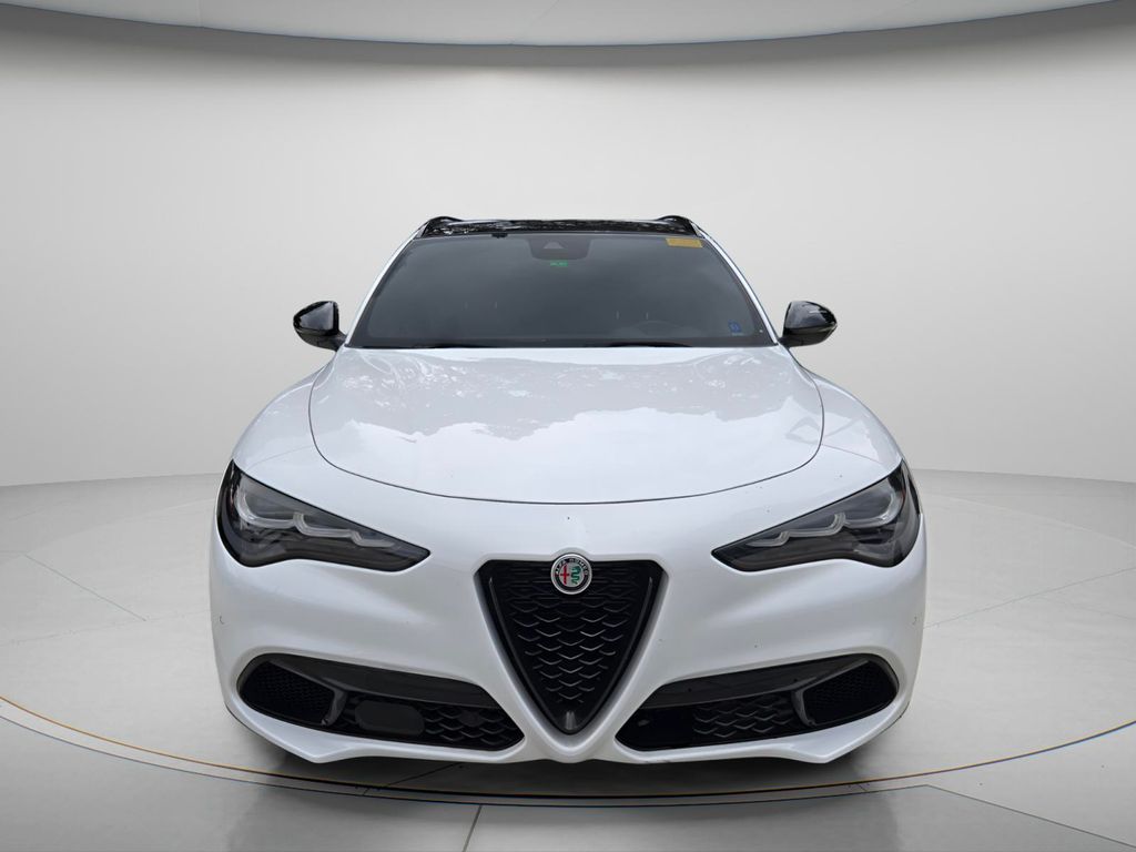 2024 Alfa Romeo Stelvio - $25,487