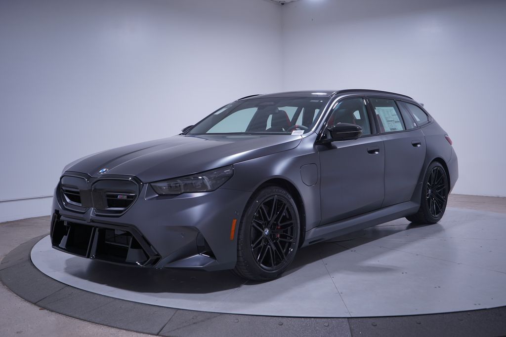 Thumbnail: 2026 BMW M5 - 1