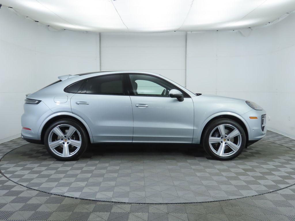 Thumbnail: 2025 Porsche  - 8