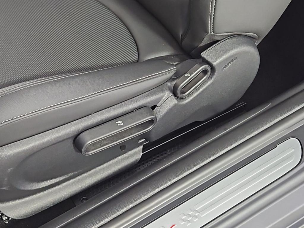 Thumbnail: 2023 MINI Cooper - 24