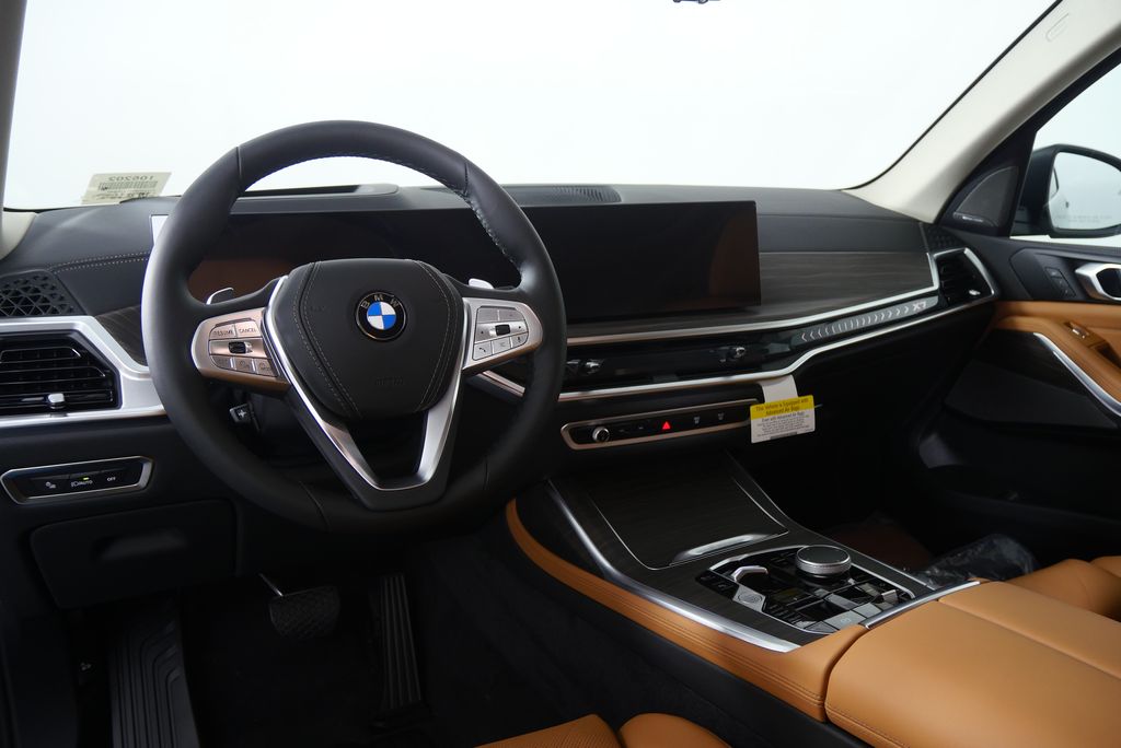Thumbnail: 2026 BMW X7 - 19