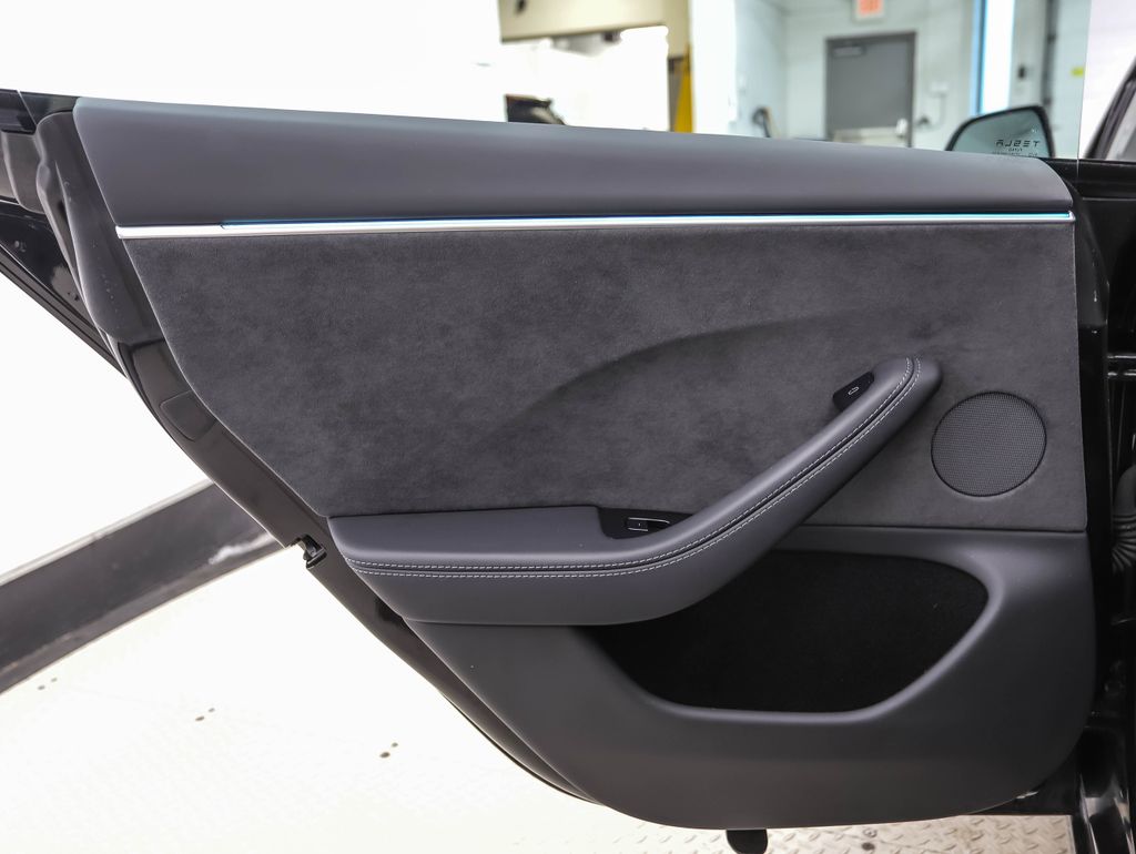 Thumbnail: 2025 Tesla Model 3 - 18