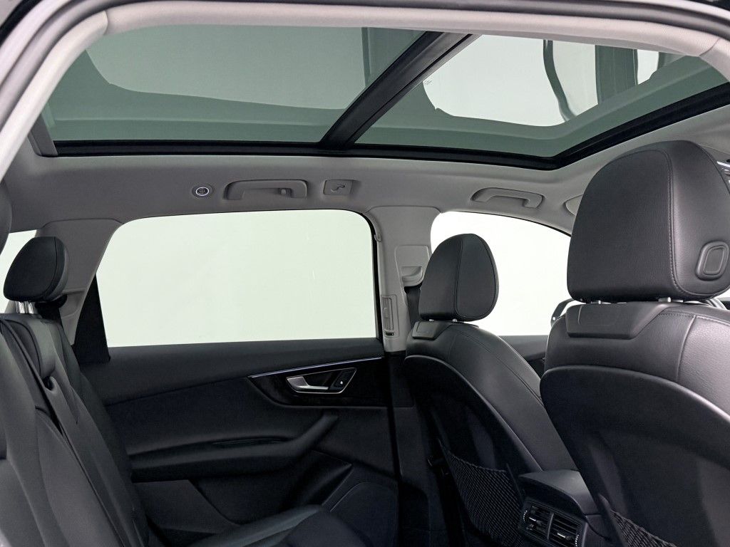 Thumbnail: 2017 Audi Q7 - 13