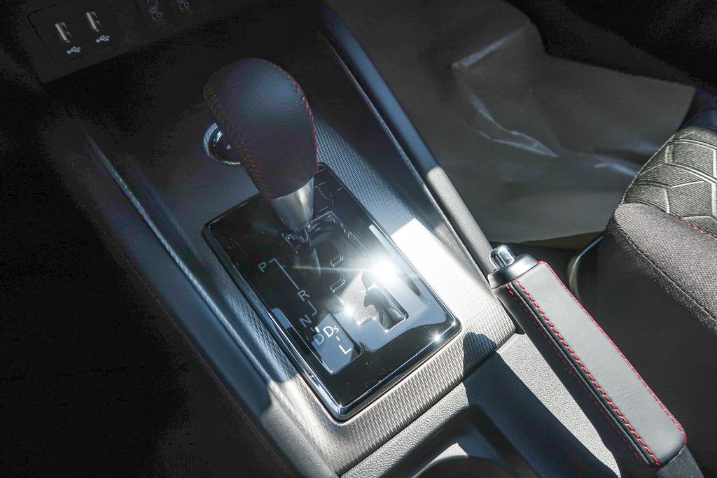 2027 Mitsubishi Outlander Sport LE