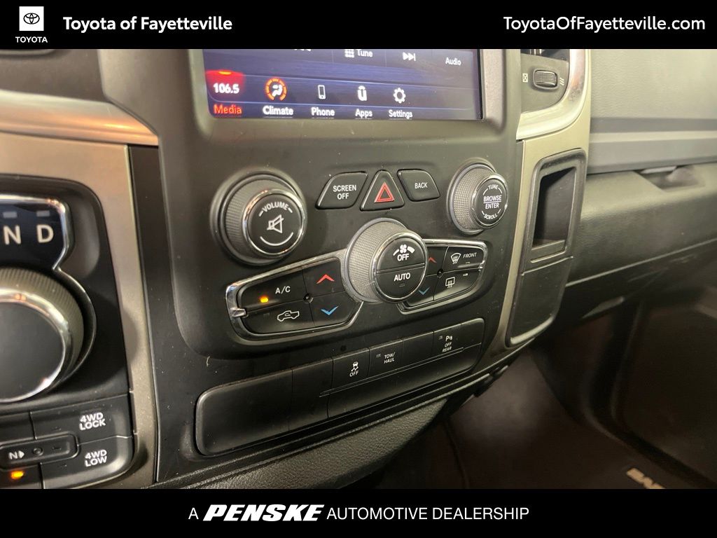 Thumbnail: 2020 RAM 1500 Classic - 26