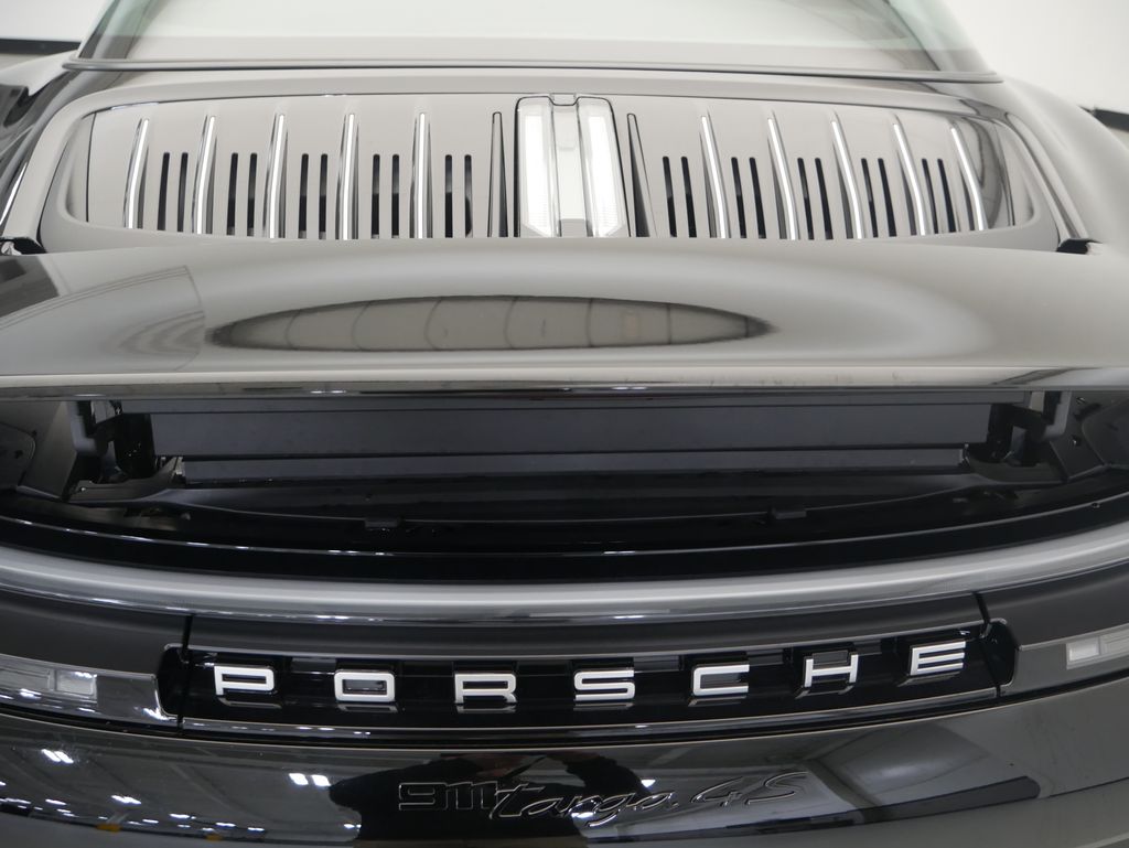 Thumbnail: 2026 Porsche 911 - 20