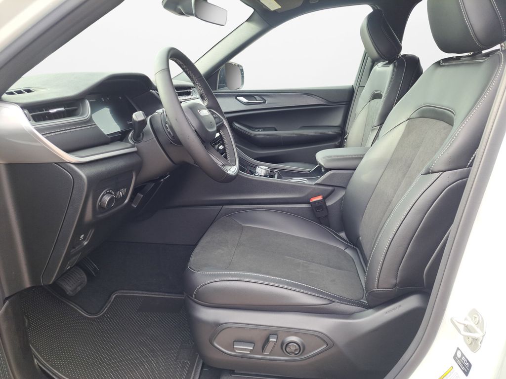 New Car 2025 Jeep Grand Cherokee  Altitude X For Sale Under $40,000 In Austin, Texas