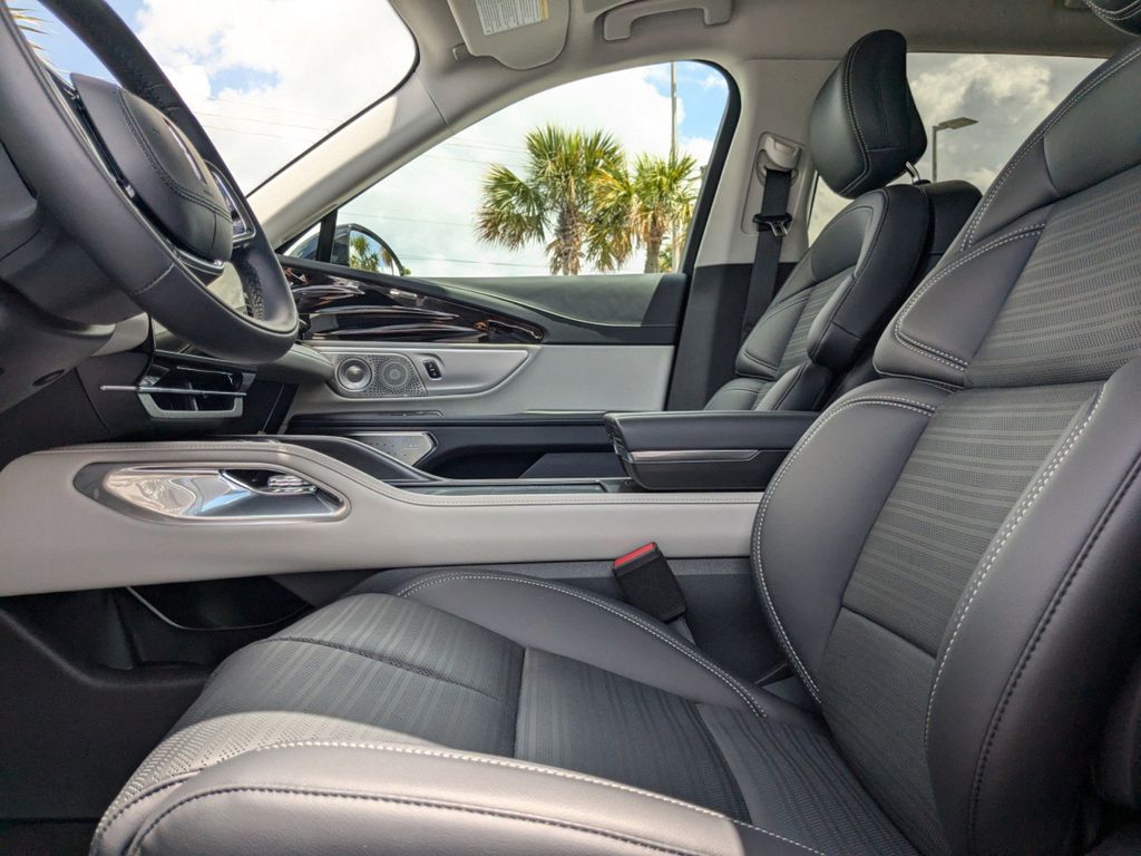 2025 Lincoln Nautilus Hybrid Reserve