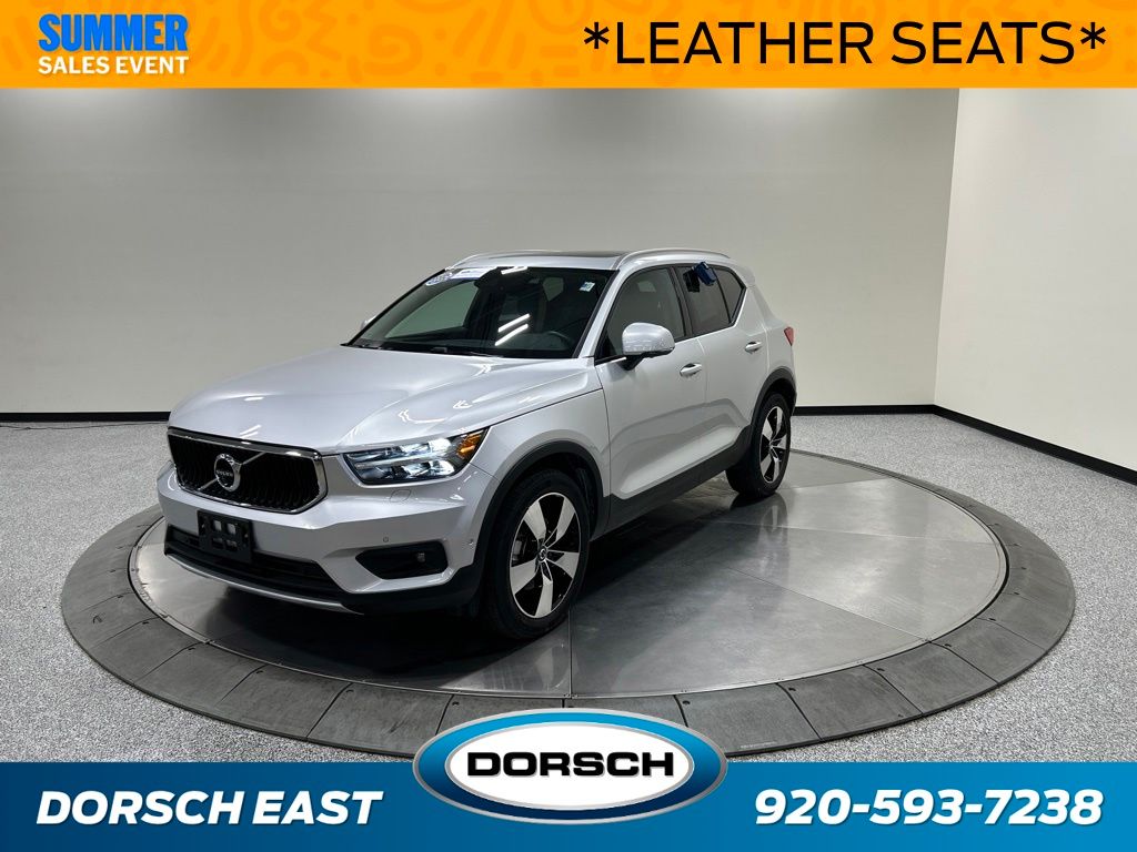 2019 Volvo XC40 T5 Momentum AWD