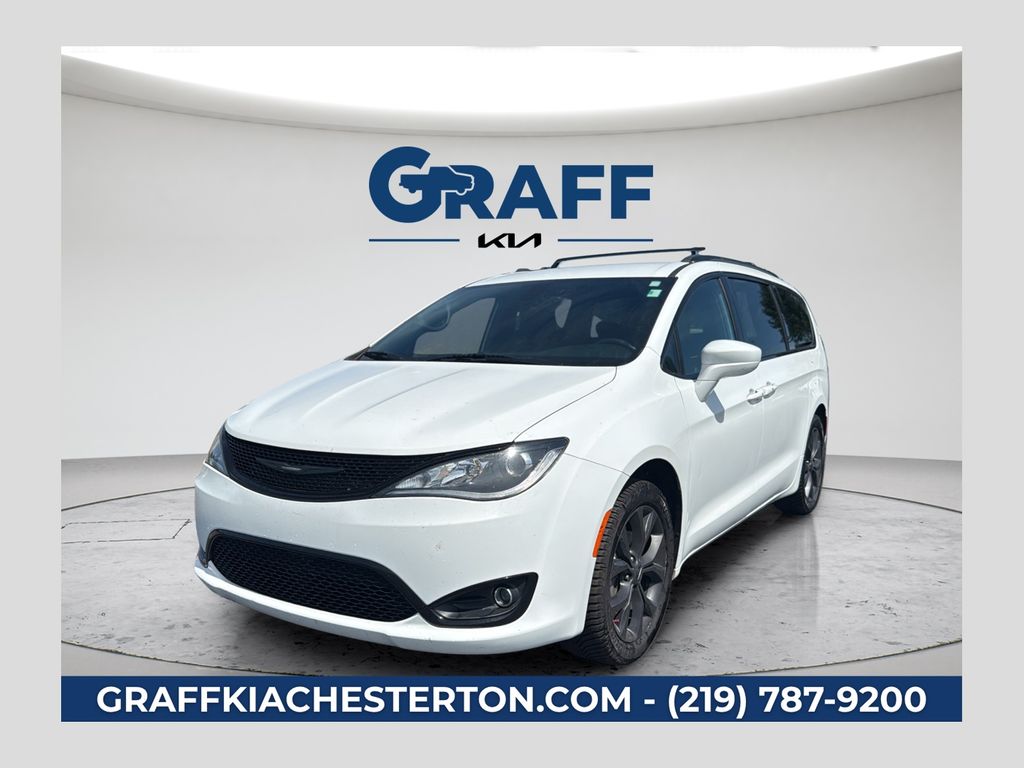 Bright White Clearcoat 2020 Chrysler Pacifica Minivan Front-Wheel Drive 9-Speed Automatic