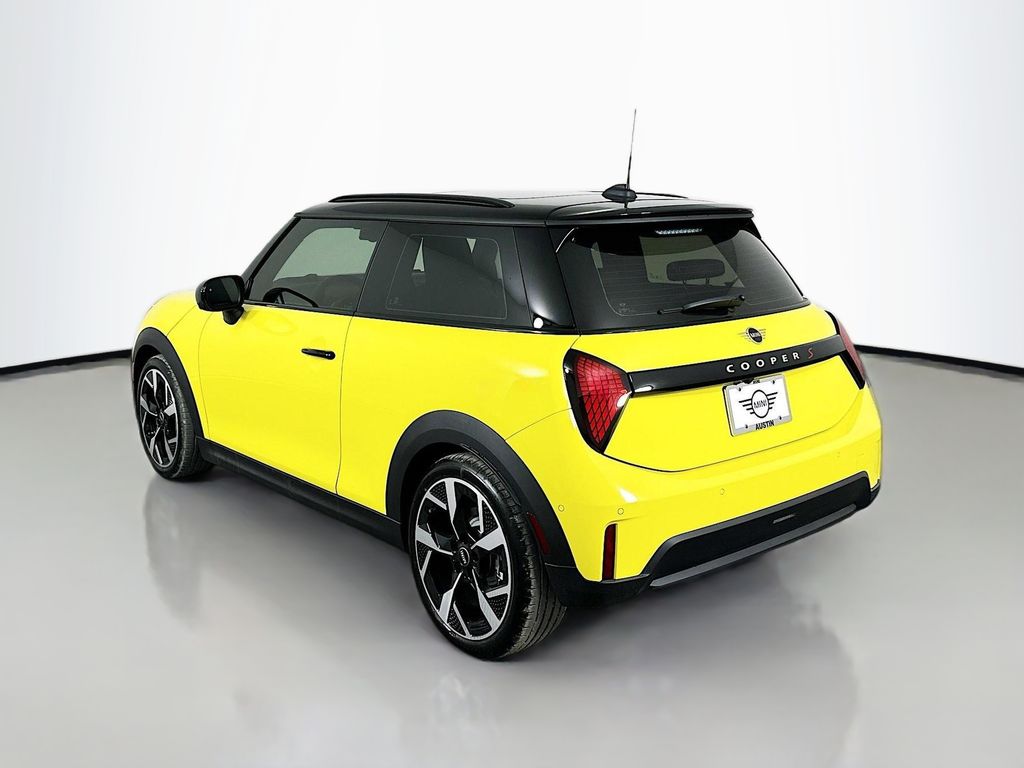 2025 MINI Cooper S 7