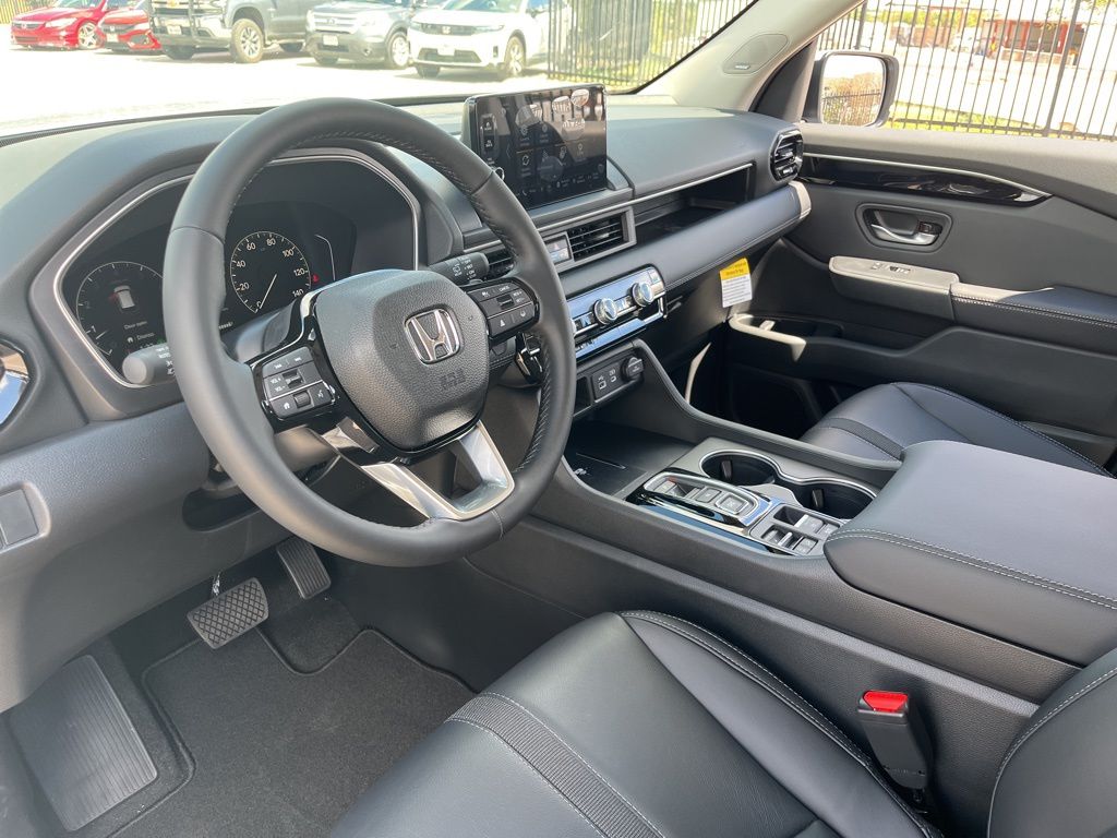 Thumbnail: 2025 Honda Pilot - 11