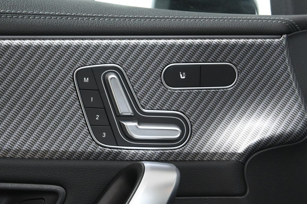 2025 Mercedes-Benz CLA 250 25