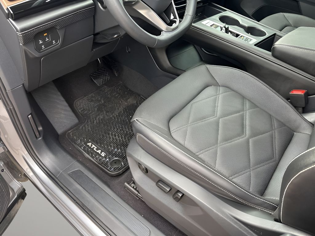 Used Car 2024 Volkswagen Atlas  2.0t Se For Sale Under $30,000 In Austin, Texas