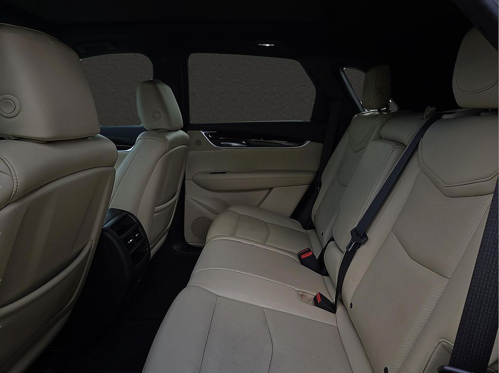 Used 2017 Cadillac XT5 Luxury For Sale in Farmington, AR
