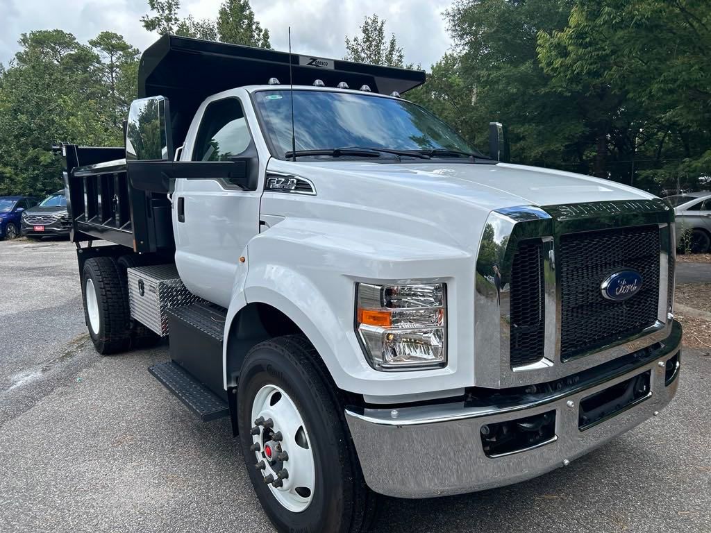 New 2025 White Ford Base image 2
