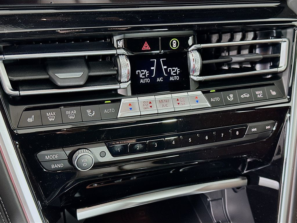 Thumbnail: 2026 BMW 8 Series - 14