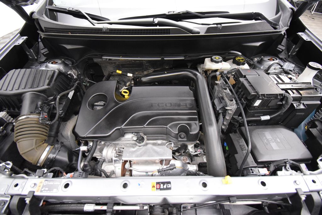 used 2024 Chevrolet Equinox car, priced at $21,000