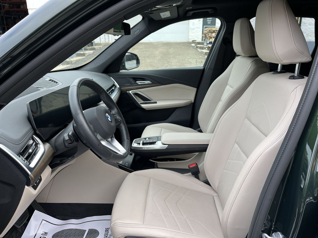 Thumbnail: 2025 BMW X1 - 11