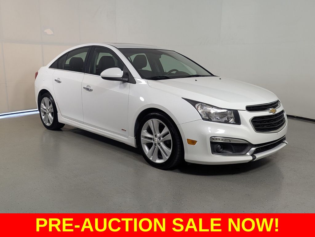 Summit White 2015 Chevrolet Cruze Sedan Front-Wheel Drive 6-Speed Automatic Overdrive