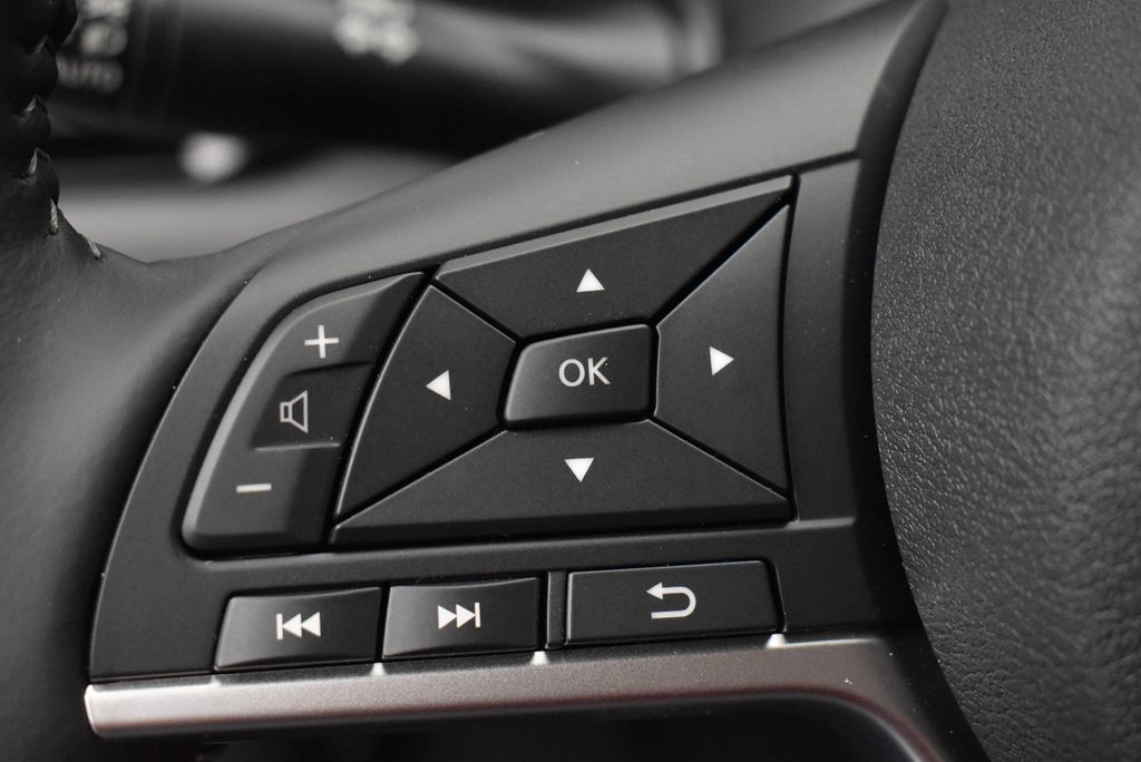 Thumbnail: 2025 Nissan Sentra - 17