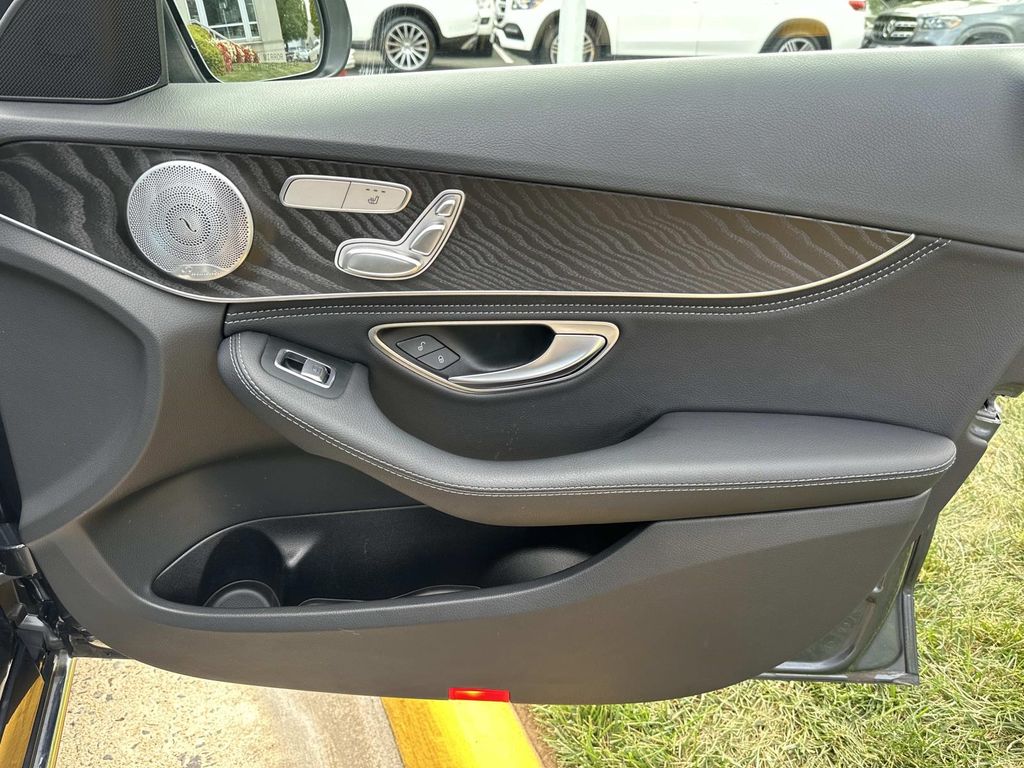 Thumbnail: 2015 Mercedes-Benz C-Class - 19